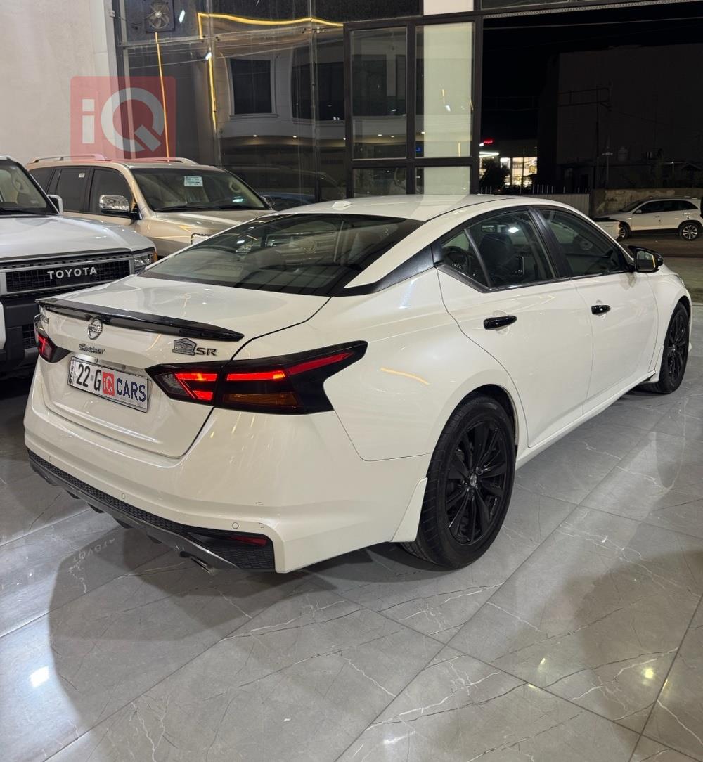 https://cdn.iqcars.io94a70f9f-2dde-406f-8bf8-0746e737cb6c_9.jpg